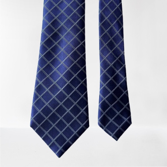 DKNY Silk Tie Navy Blue & White Plaid 60"L x 3"W - Picture 2 of 7